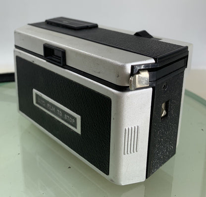 Kodak INSTAMATIC 200 VINTAGE FILM CAMERA WITH BLACK LEATHER CASE TESTED - 4126