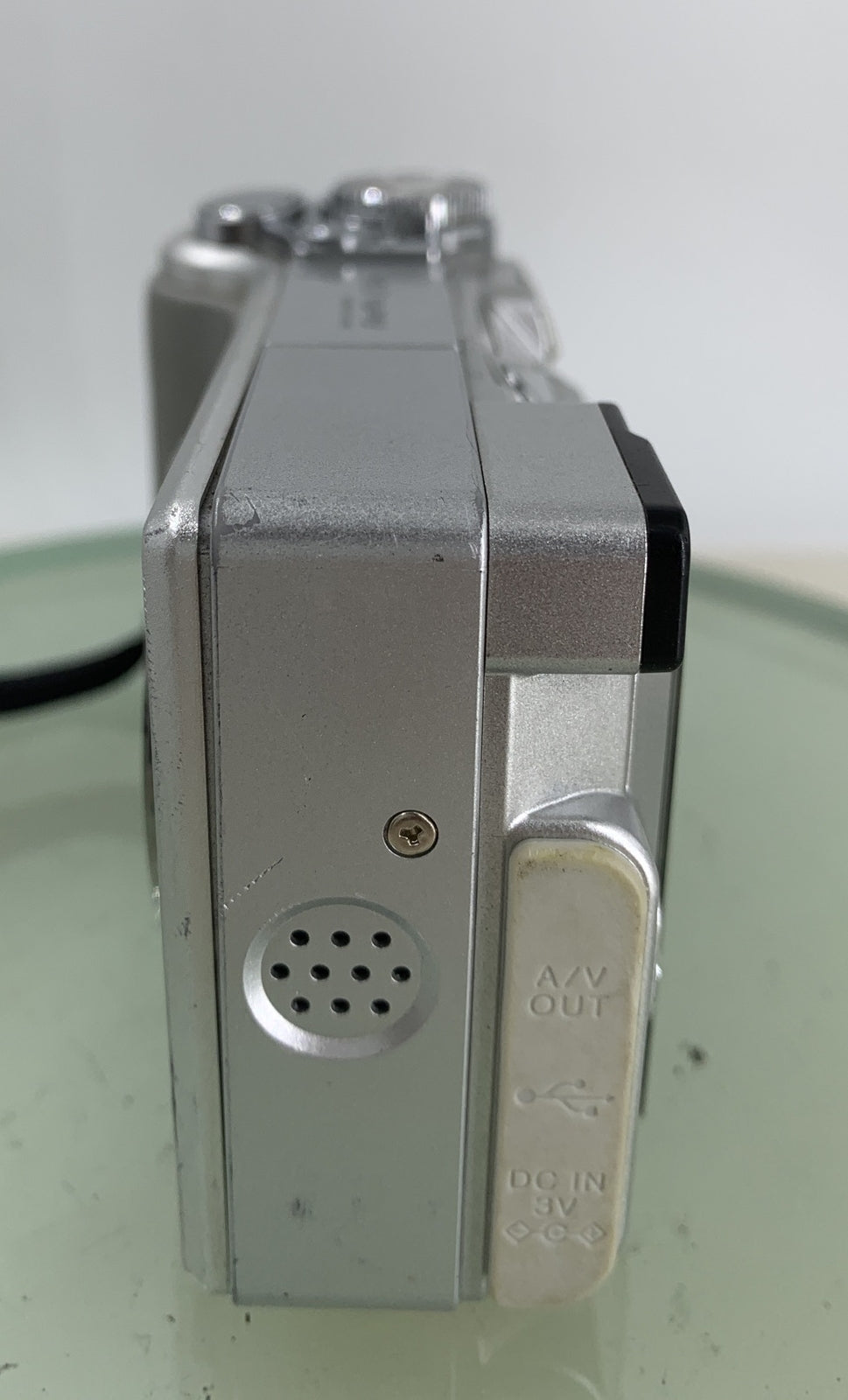 Fujifilm FINEPIX DIGITAL CAMERA E500 4.1MP Silver WITHOUT CHARGER - TESTED - 3153