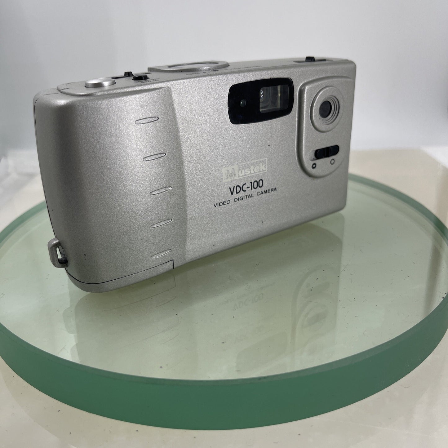 Mustek VDC-100 - Vintage Retro Digital Camera #9310