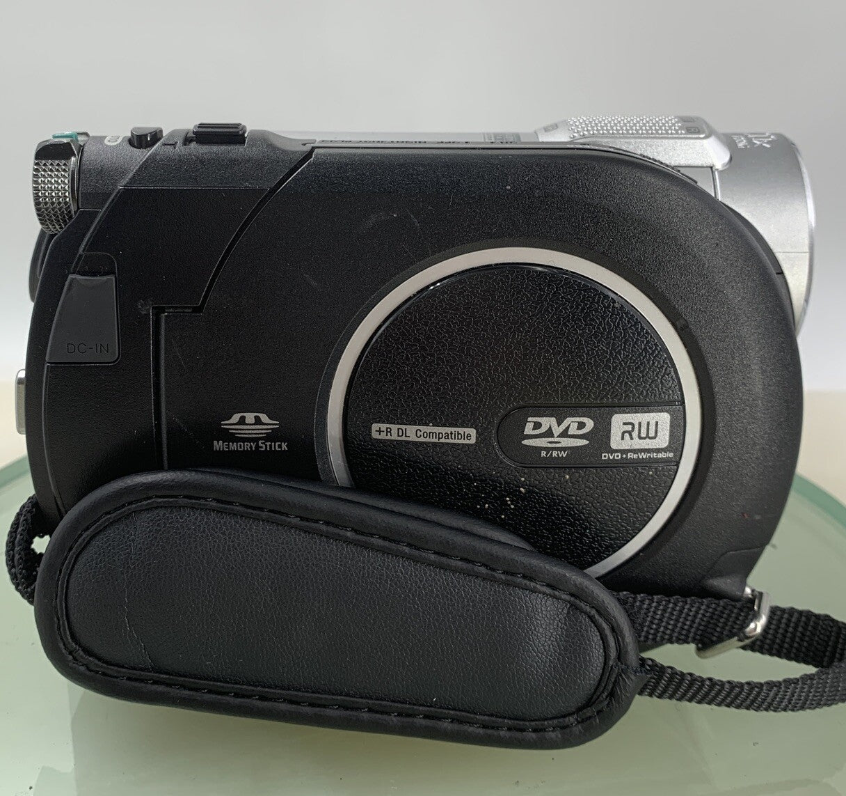Sony Handycam DCR-DVD115E Handheld Mini DVD Camcorder Silver WITH BAG TESTED-2387