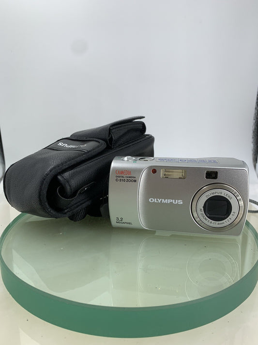 Vintage Olympus CAMEDIA C-310 Zoom SILVER CAMERA WITH COVER TESTED - 4690