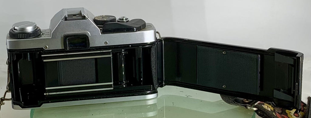 Olympus Om20 35mm slr film camera With 35-70mm f3.5-4.5 Boxed Olympus Lens, 2119