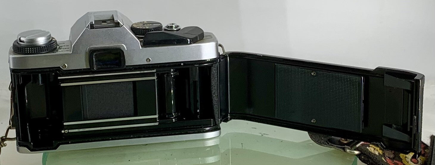Olympus Om20 35mm slr film camera With 35-70mm f3.5-4.5 Boxed Olympus Lens, 2119