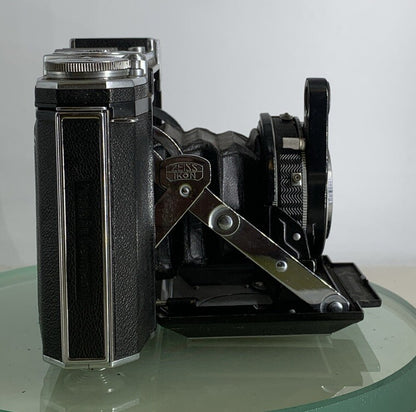 ZEISS IKON SUPER IKONTA 532/16 Folding Camera. Zeiss Opton T 2.8/80mm Lens #1727