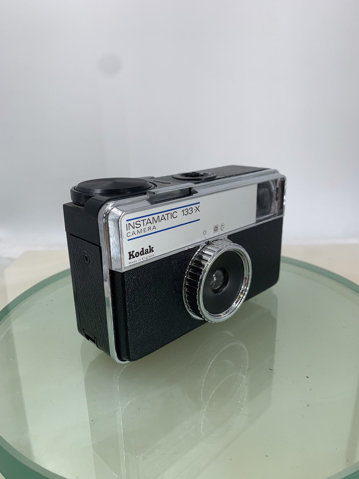 Kodak Instamatic Camera 133-X Viewfinder Camera BLACK WITH COVER TESTED - 852