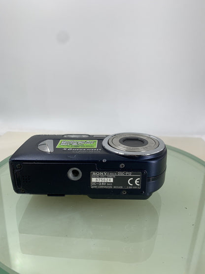 Sony Cybershot DSC-P12 5.0MP DIGITAL CAMERA BLUE + CHARGER + WIRE TESTED - 5957