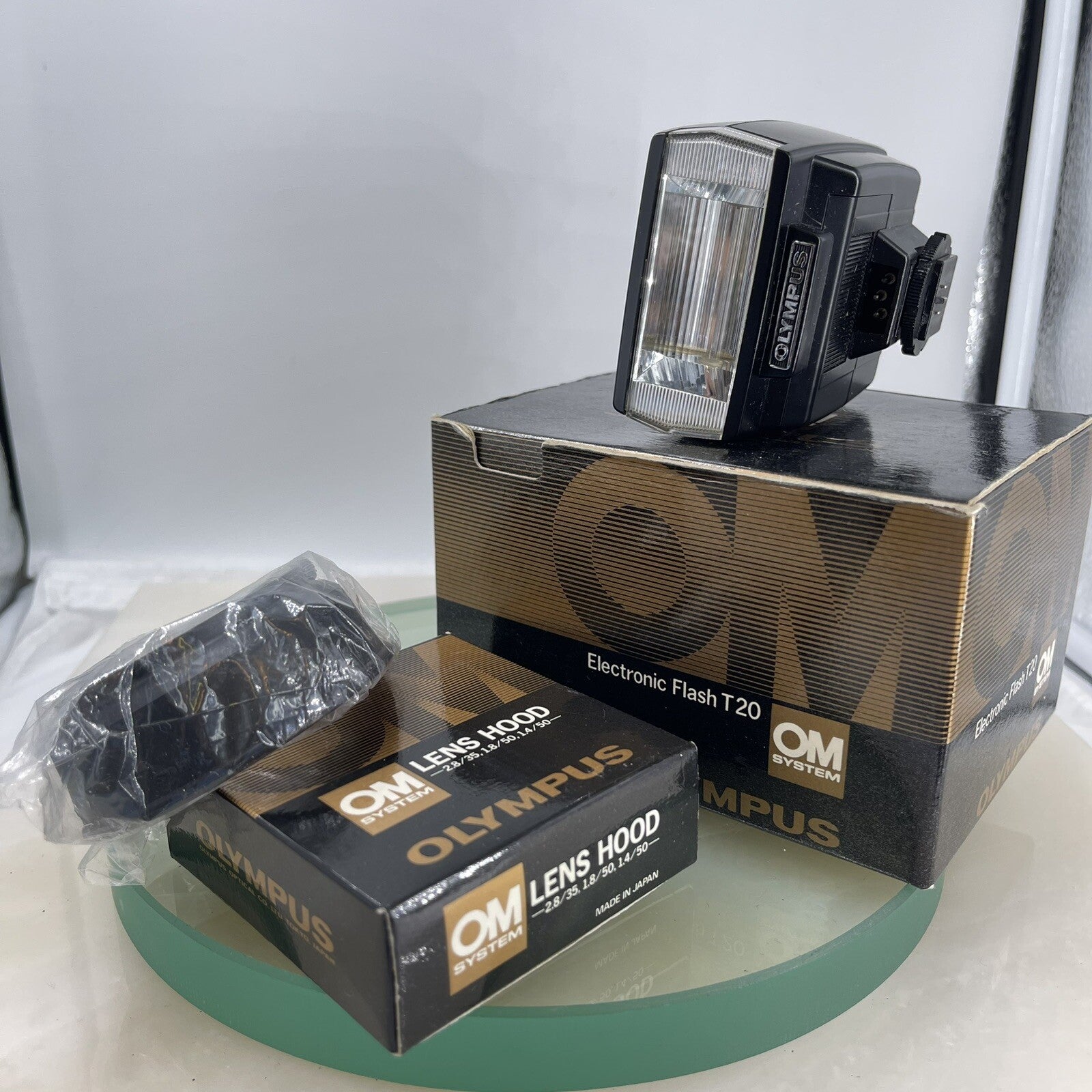 BOXED Olympus OM10 35mm SLR Film Camera with 50mm Lens + Leather Case+T20 FLASH+13