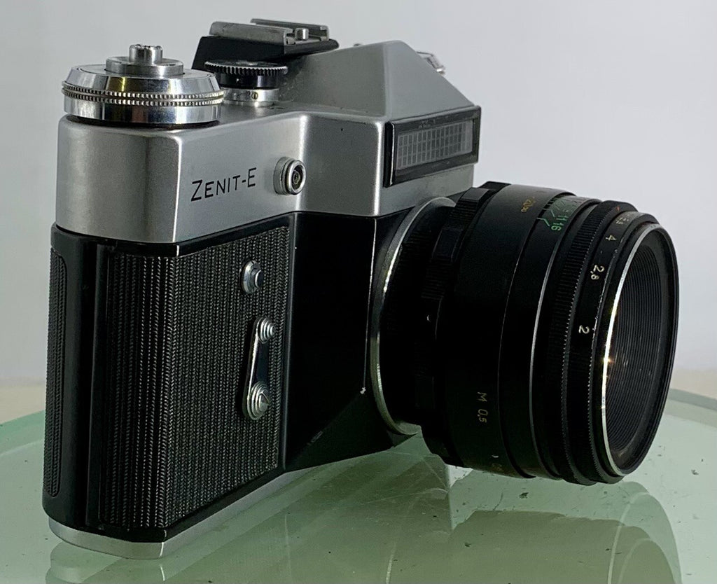 Very Rare ZENIT E POINT AND SHOOT FILM CAMERA+HELIOS-44-2 LENS+SILVER+TESTED-1562