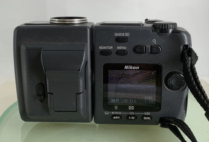 Nikon Digital Camera Coolpix 995 3.3MP Grey Retro Vintage+CHARGER-TESTED - 6804