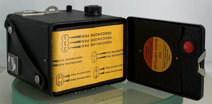 VINTAGE - KODAK - BROWNIE FLASH 2  BOX CAMERA-1950s-MADE IN ENGLAND+CASE#3497