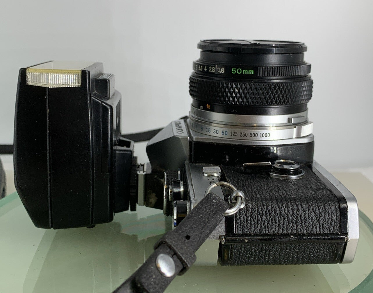 Olympus OM-2 35mm SLR camera body & Hotshoe 2 50mm 1:1.8 +Flash  TESTED #1598