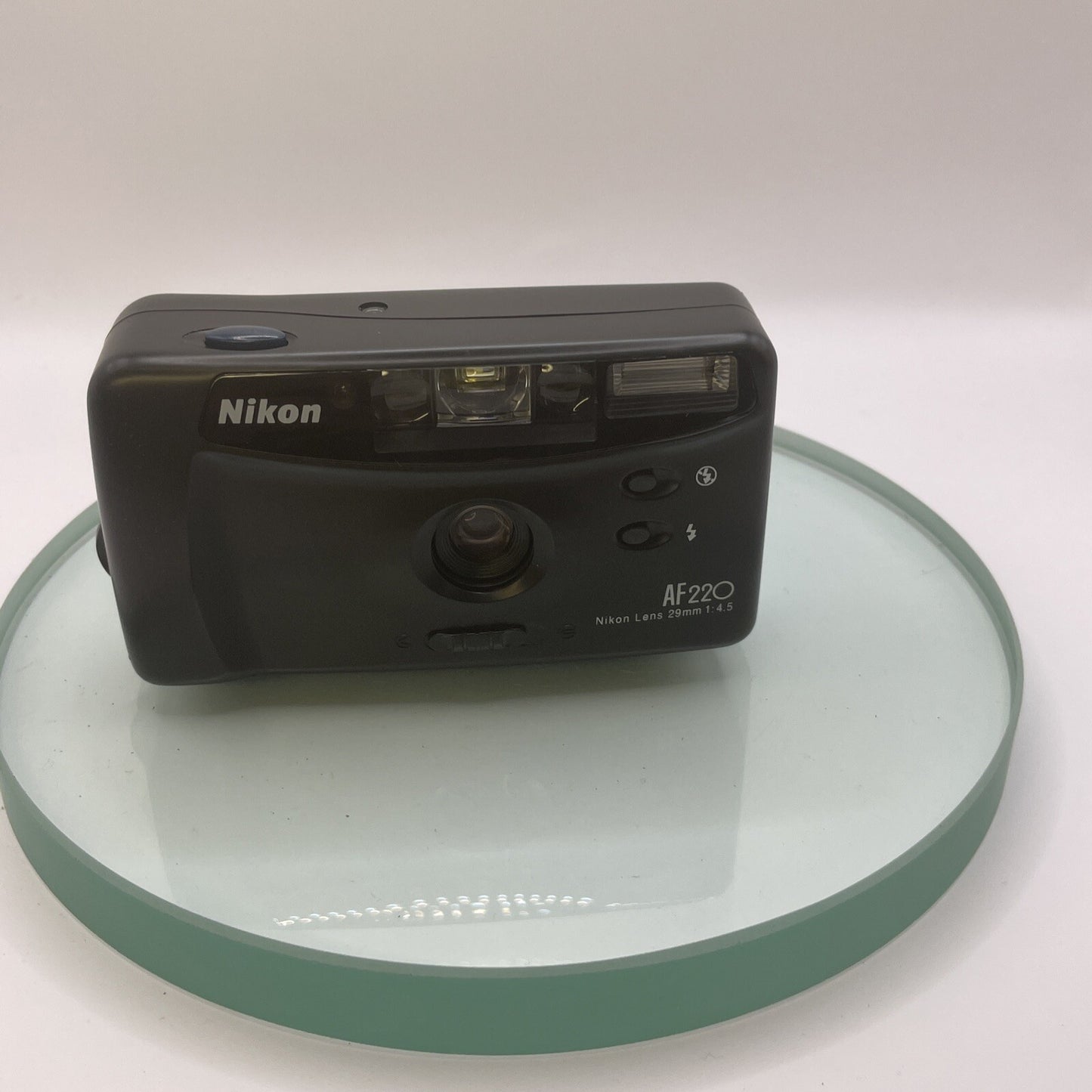 Nikon AF220 35mm Point Shoot Film Camera and Case Lens 29mm 1 : 4.5 #3351