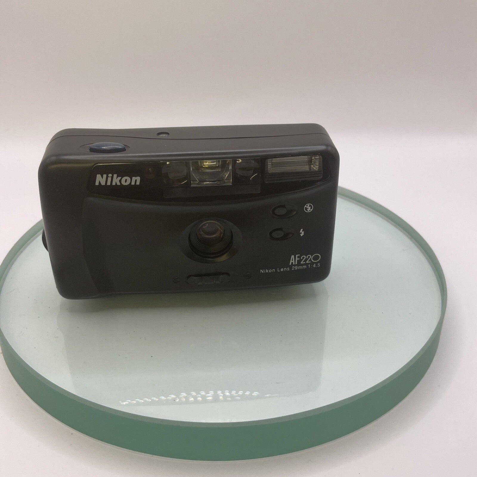 Nikon AF220 35mm Point Shoot Film Camera and Case Lens 29mm 1 : 4.5 #3351