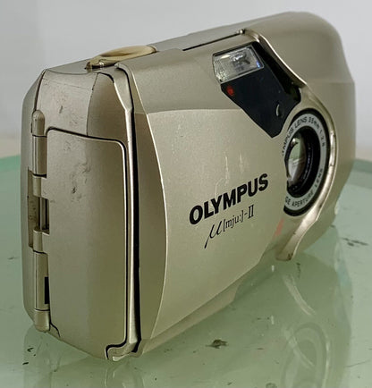 Olympus MJU II 35mm ALL WEATHER FILM CAMERA GOLDEN WITH COVER TESTED - 3192
