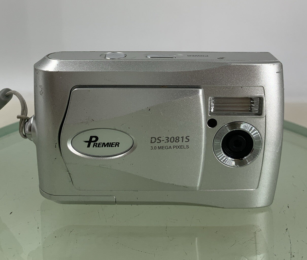 Premier DS-3081S 3.0MP DIGITAL CAMERA SILVER NO CARD NO CHARGER TESTED - 2401