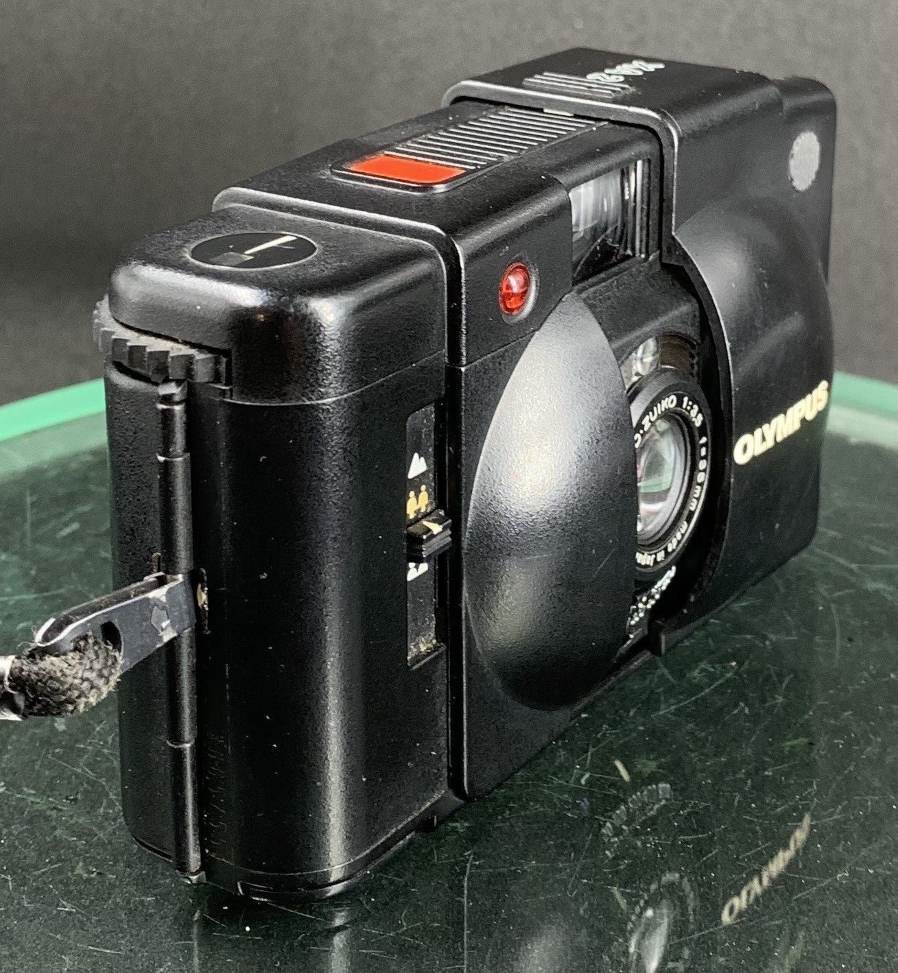 OLYMPUS XA2 COMPACT CULT D.ZUIKO 35mm f3.5 POINT&SHOOT CAMERA TESTED {SERVICED}2