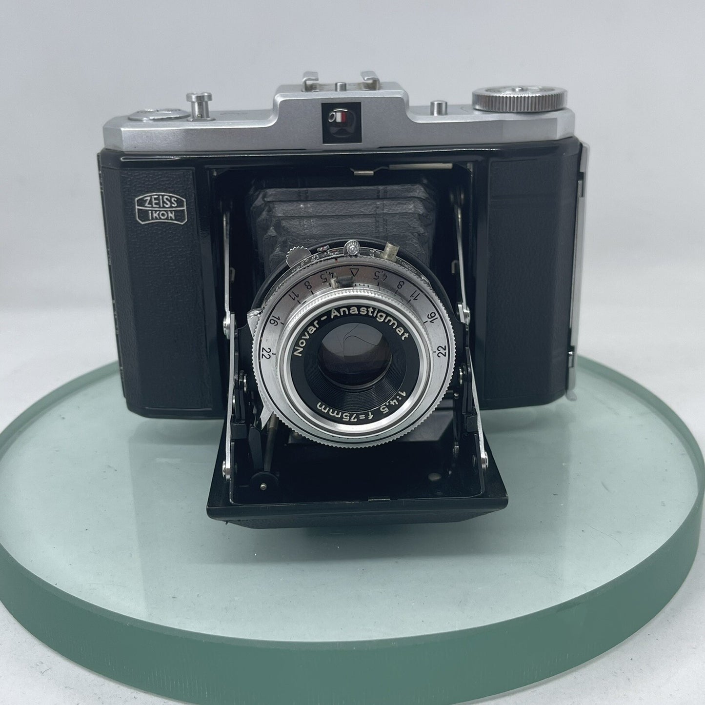 VINTAGE ZEISS IKON NETTAR FOLDING CAMERA 518/16 SIGNAL NETTAR  NOVAR(f=7,5cm)1571