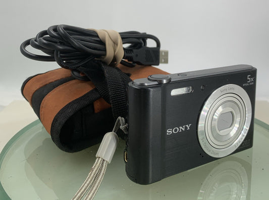 Sony Cybershot DSC-W800 COMPACT DIGITAL CAMERA BLACK + WIRE+ COVER TESTED - 1560