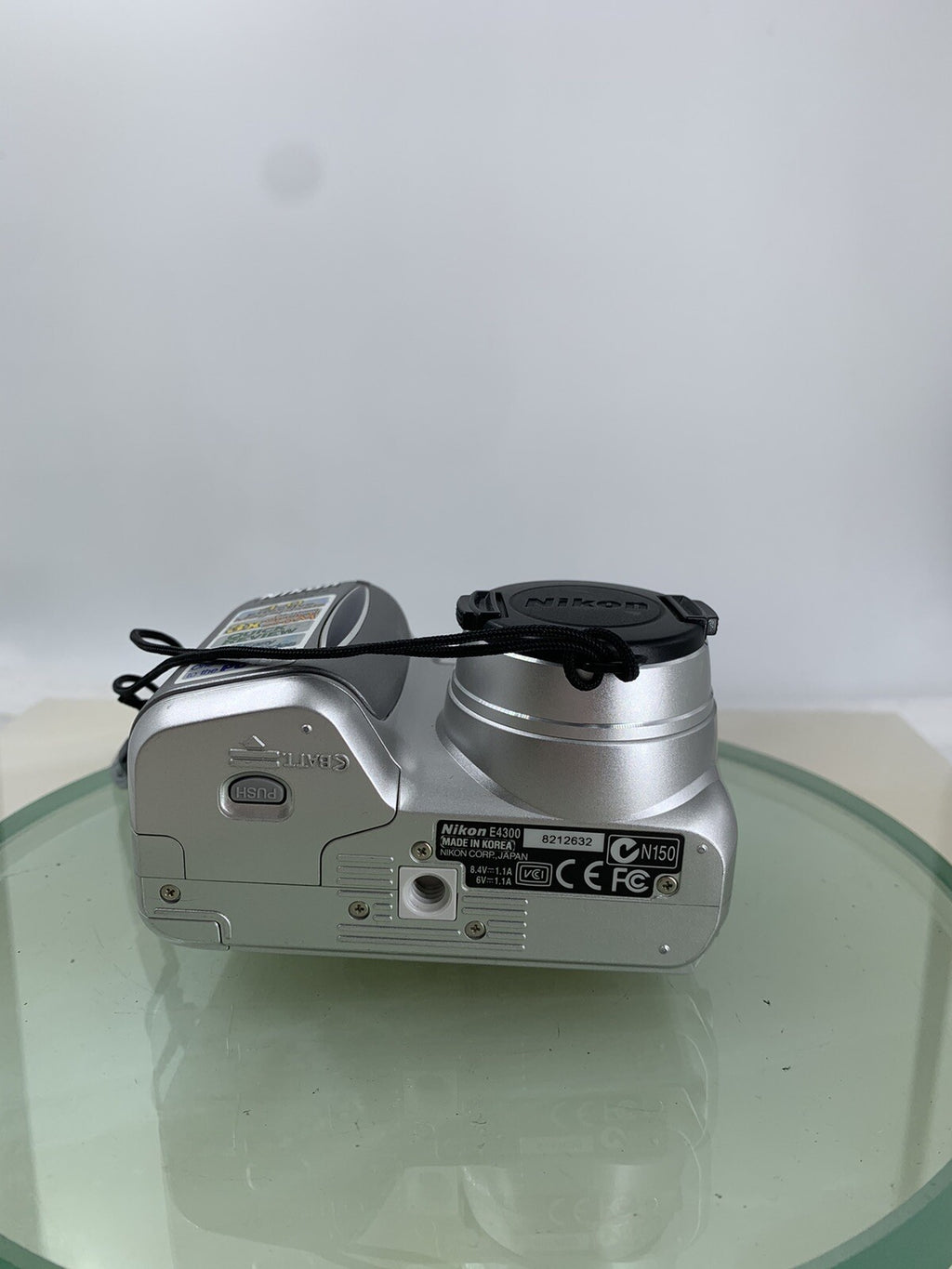 Nikon COOLPIX 4300 4.0MP Digital Camera SILVER NO CARD NO CHARGER TESTED - 5976
