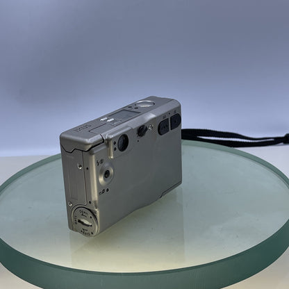 Canon IXUS Compact Digital Camera Silver Cased Instructions TESTED++ VGC#5944