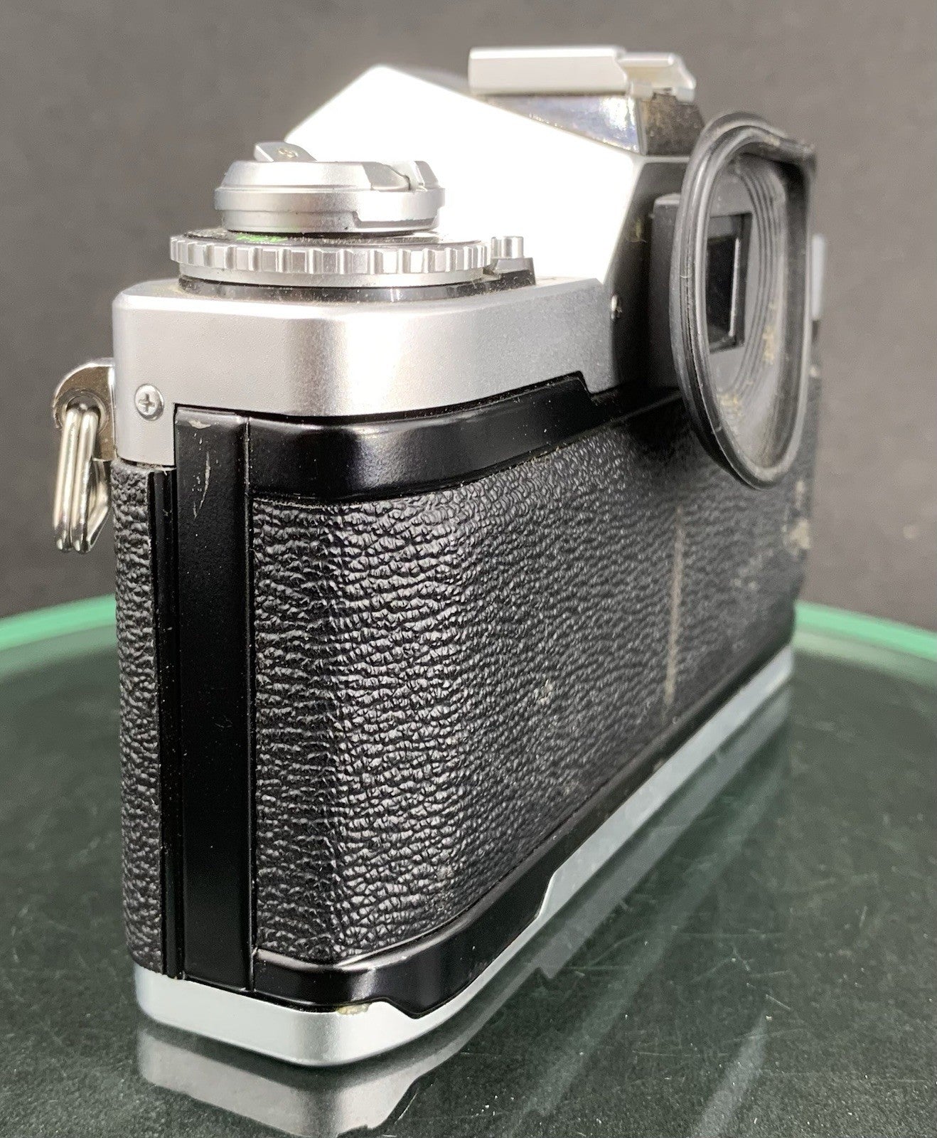 CANON AV-1 35mm FILM SLR CAMERA BODY ONLY  IN WORKING ORDER #1014