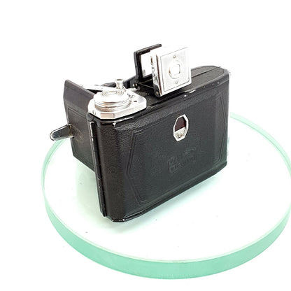 Zeiss Ikon Ikonta 521 1938-1954. Folding rollfilm camera.NOVAR 1:3.5 F=75mm 2502