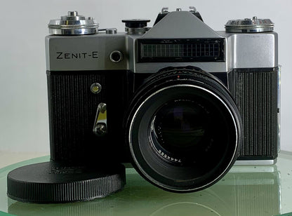 Very Rare ZENIT E POINT AND SHOOT FILM CAMERA+HELIOS-44-2 LENS+SILVER+TESTED-1561