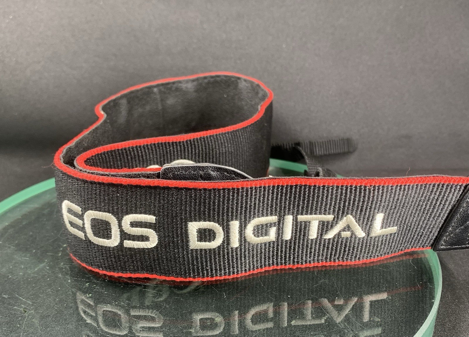 Canon Black & Red Camera Shoulder Neck Belt Strap+Good Condition #2171