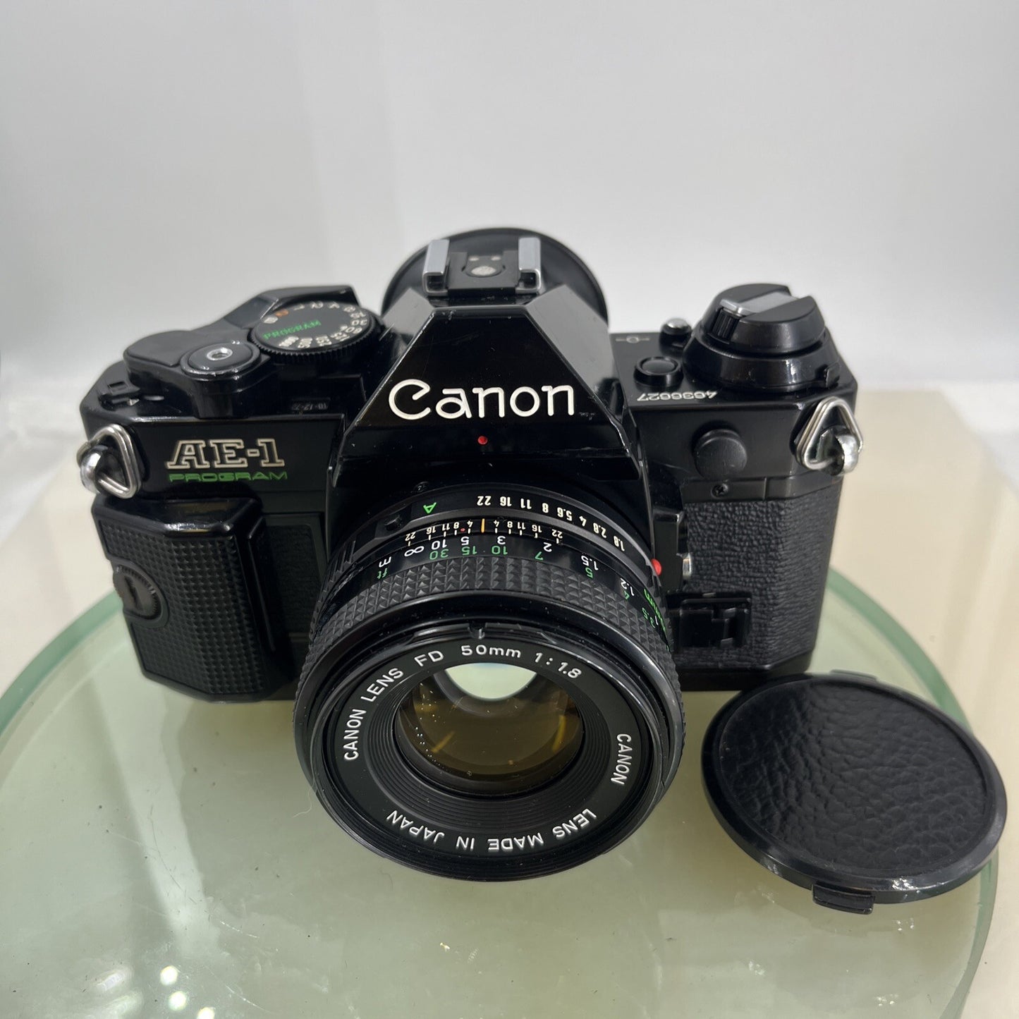 Canon AE-1 Program 35mm SLR Film Manual Camera BLACK+Canon 50mm F/1.8 FD Lens7571
