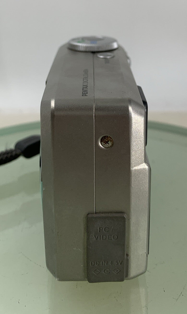 Pentax Optio 330 COMPACT DIGITAL CAMERA 3.34 MP SILVER + CHARGER TESTED - 2653