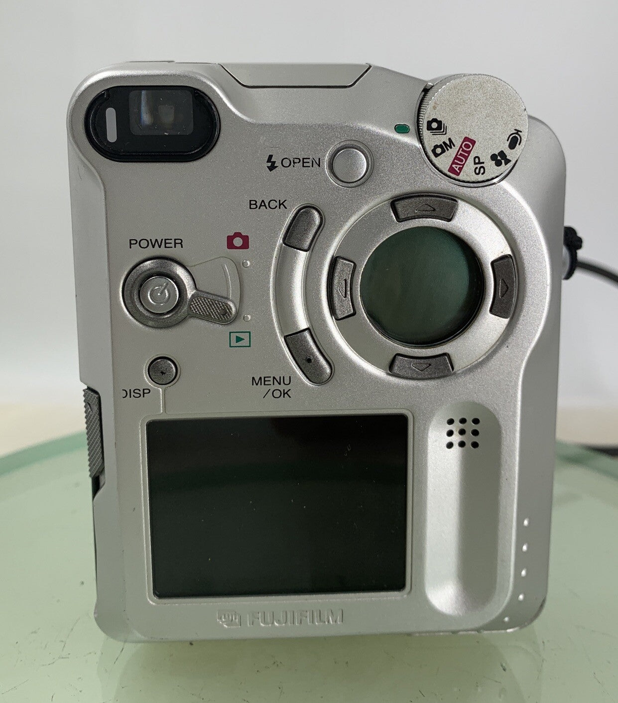 Fujifilm Finepix 6800 Zoom COMPACT DIGITAL CAMERA 64MB CARD - TESTED - 1021