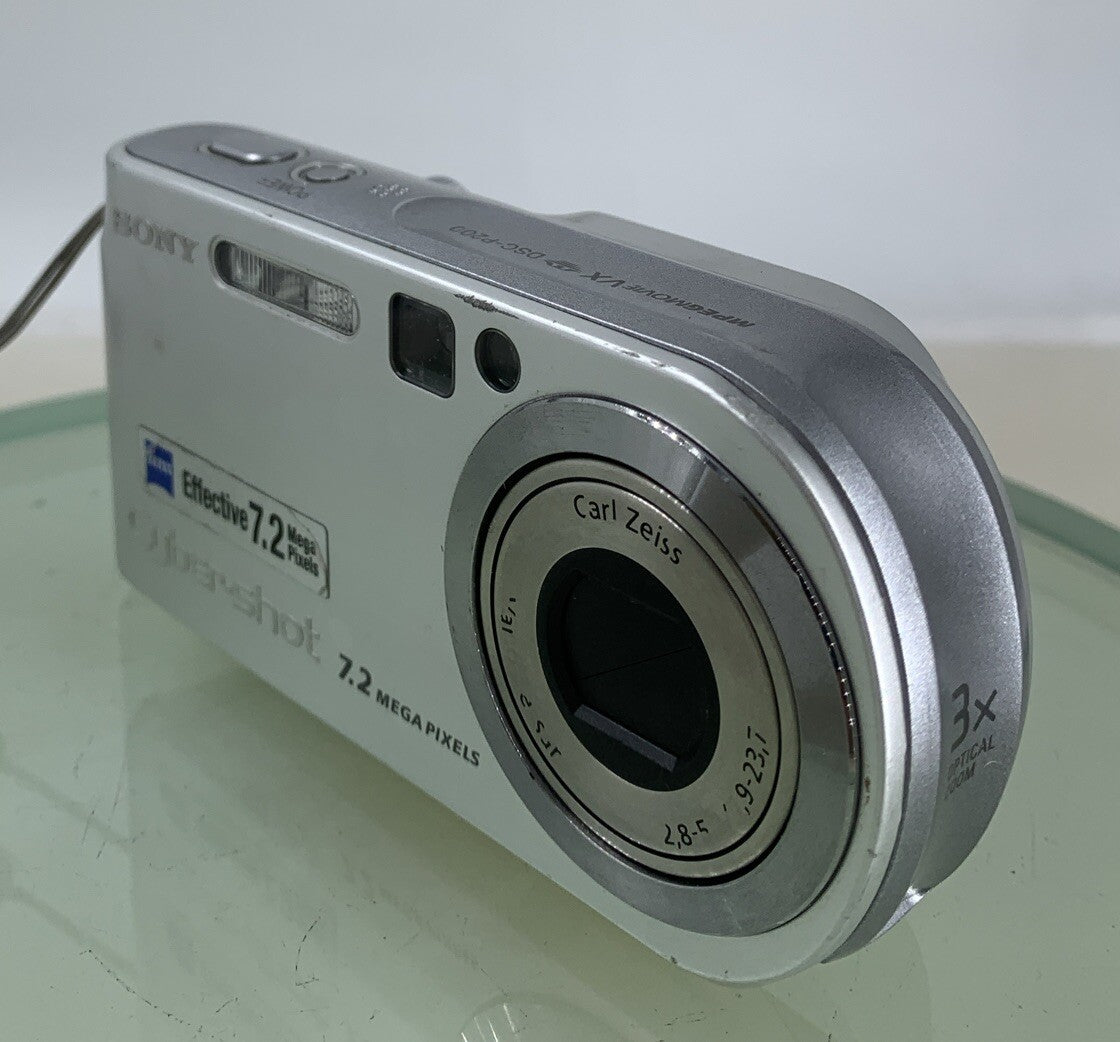 Sony Cyber-Shot DSC-P200 7.2MP DIGITALCAMERA + CHARGER + WIRE + BOX TESTED - 3402
