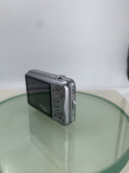 Fujifilm Digital Camera FinePix JV160 14.0MP SILVER + CHARGER+ WIRE TESTED - 5803