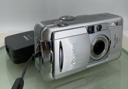 Canon Digital Camera PowerShot S50 5.0MP SILVER WITH CHARGER TESTED - 1710