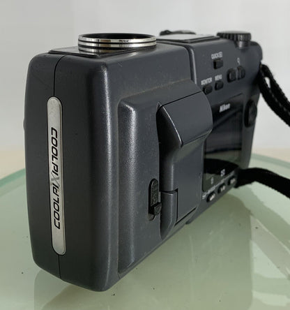 Nikon Digital Camera Coolpix 995 3.3MP Grey Retro Vintage+CHARGER-TESTED - 6805