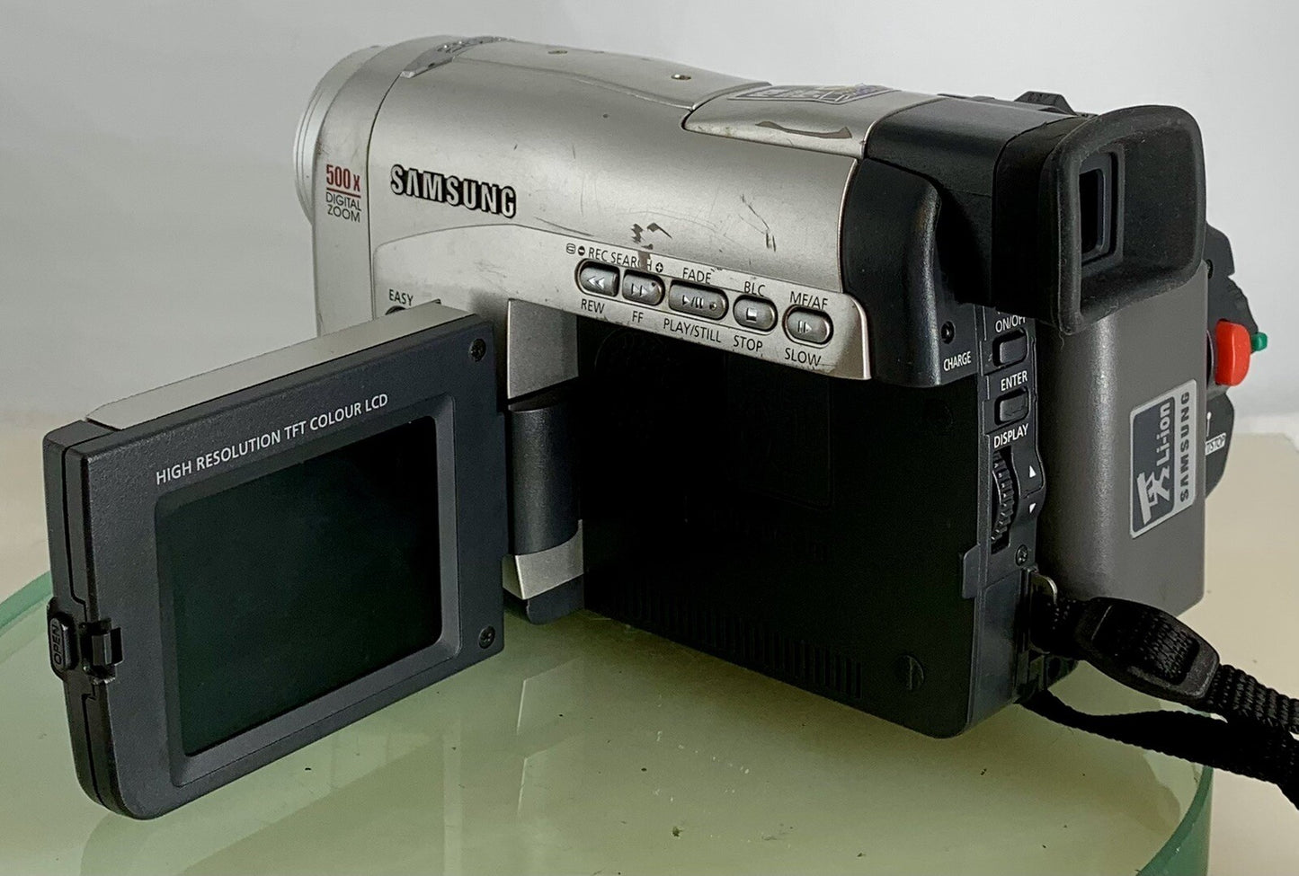 SAMSUNG VP-D10 22x OPTICAL ZOOM 2.5 LCD DIGITAL CAMCORDER+CHARGER + TESTED - 3405