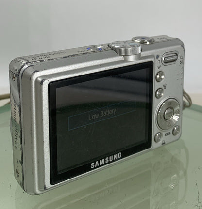 SAMSUNG L730 7.2 MEGA PIXEL DIGITAL CAMERA WITH CHARGER +2GB CARD TESTED - 2594