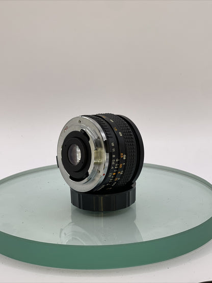SUN Japan 28mm F2.5 Fast Wide Angle Lens for OLYMPUS OM SLR fit. CASE+caps CLEAN3
