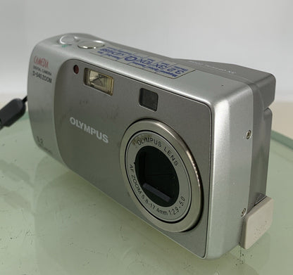 Olympus Digital Camera Camedia D-540 Zoom 3.2MP SILVER NO CHARGER TESTED - 2412
