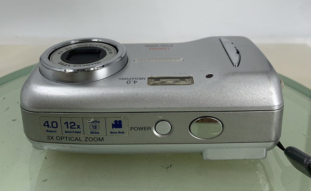 Olympus Digital Camera Camedia C-480 Zoom 4.0MP NO CARD SILVER TESTED - 4218