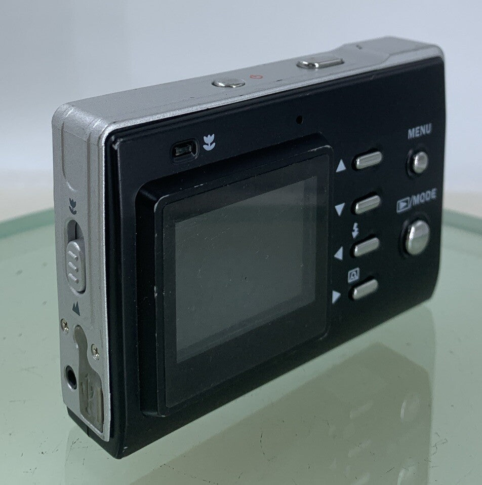 Vivitar Vivicam 3188 3.1MP COMPACT DIGITAL CAMERA BLACK NO CARD TESTED - 5774