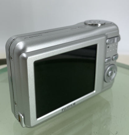Fujifilm Digital Camera FinePix A850 8.1MP SILVER NO CHARGER NOCARD Tested-3114