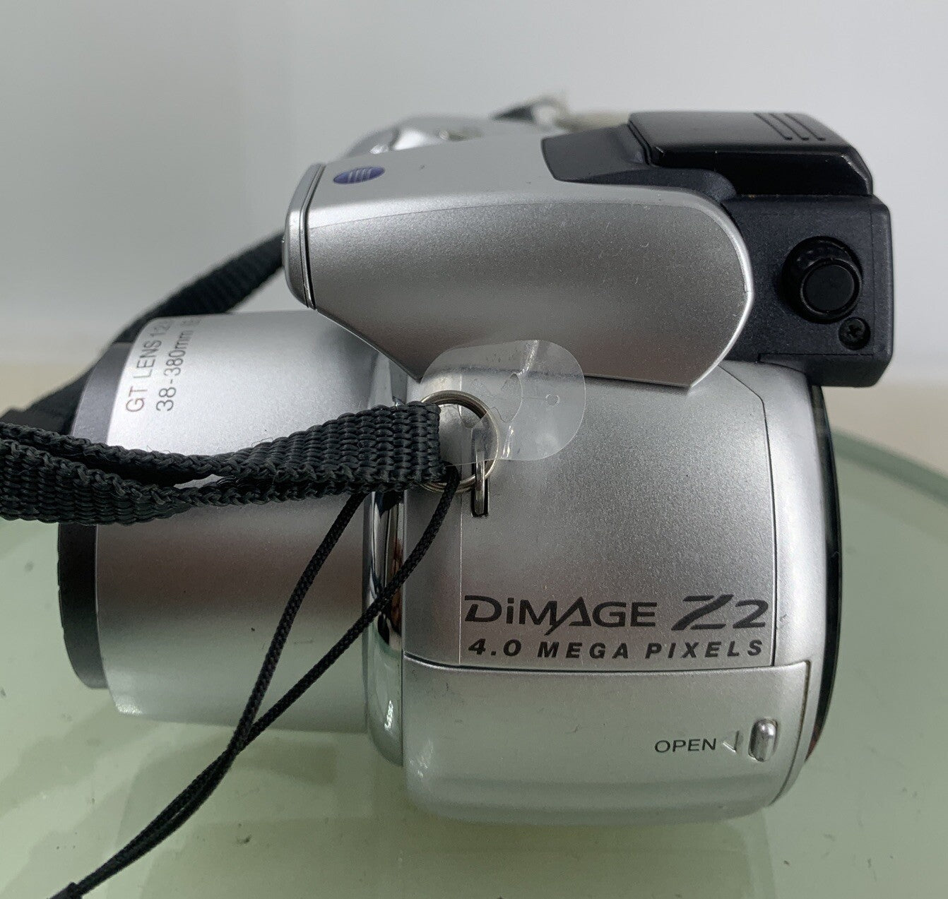 Konica Minolta Dimage Z2 COMPACT DIGITAL CAMERA 4.0MP NO CARD TESTED - 3123