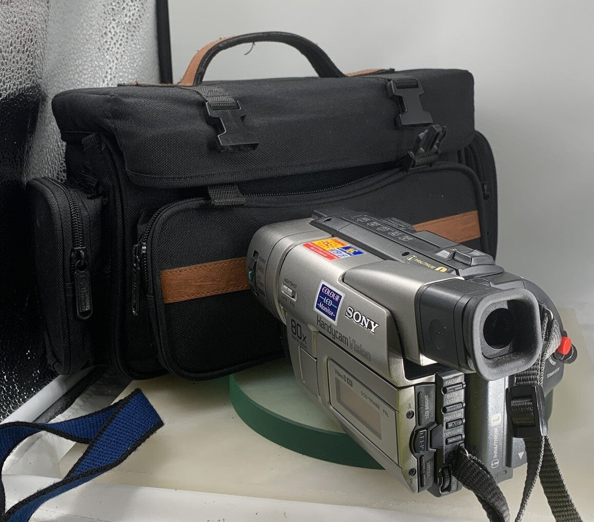 Sony CCD-TRV48E Camcorder Video Camera Recorder  GREY WITH BAG - TESTED - 2290