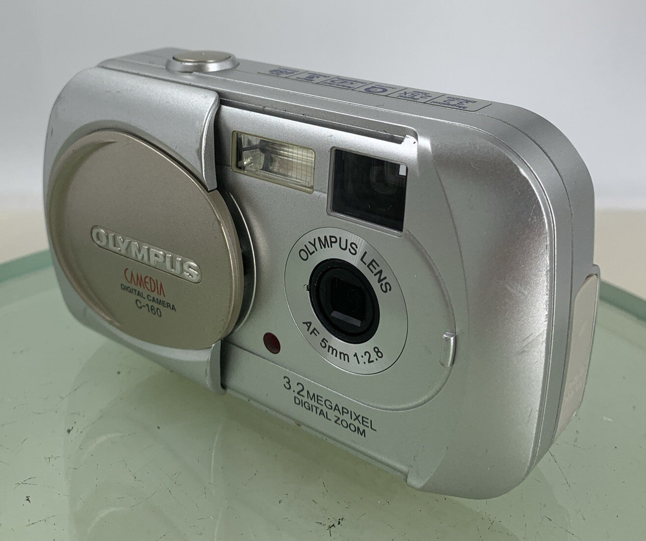 Olympus Camedia C-160 Digital Camera SILVER NO CHARGER NO CARD TESTED - 5362