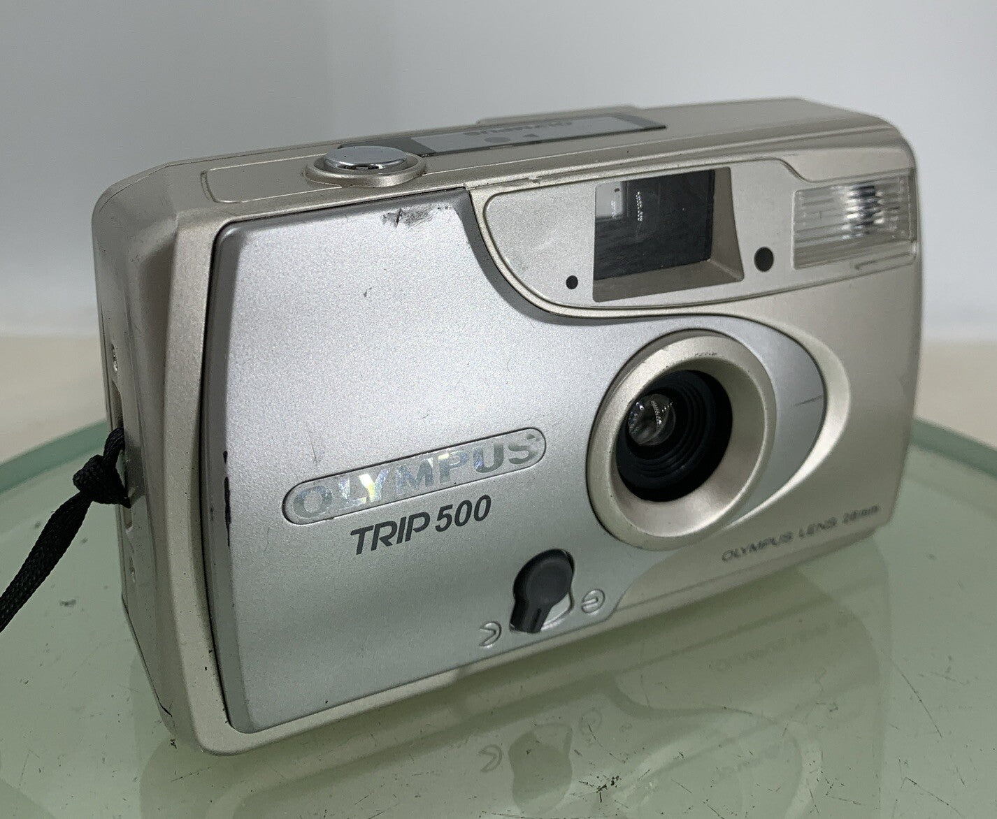 Olympus Trip 500 35mm Film Point and Shoot Camera NO BATTERY Silver TESTED - 3250