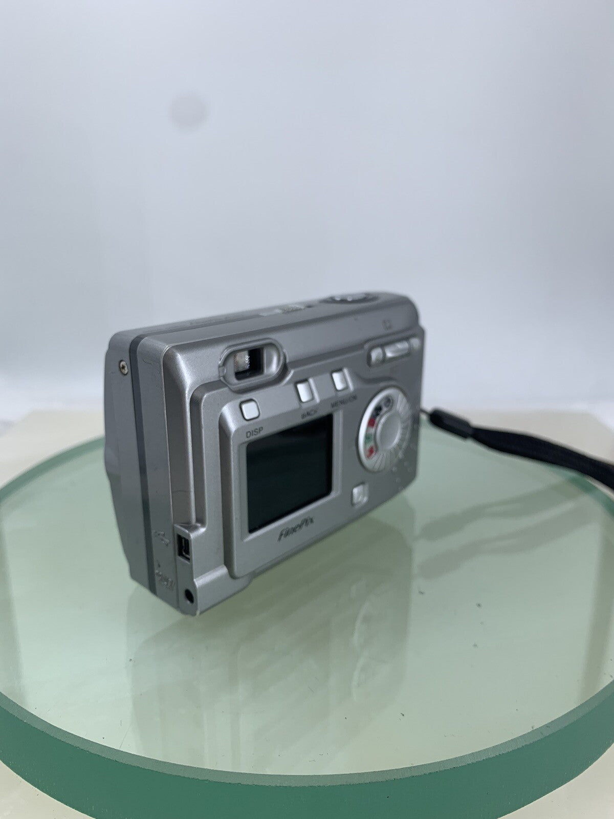 Fujifilm FinePix A203 2.0MP Digital Compact Camera WITH COVER SILVER TESTED - 935