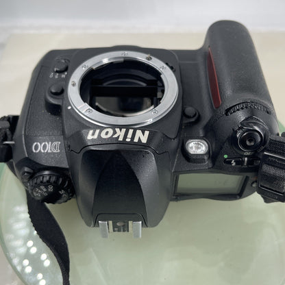 Nikon D100 6.1MP Digital SLR Camera Body Comes With Battery & Charger #6905