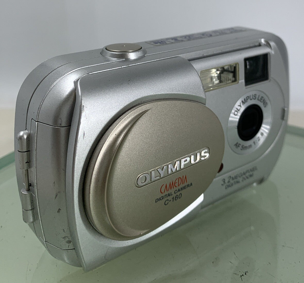 Olympus Camedia C-160 Digital Camera SILVER NO CHARGER NO CARD TESTED - 5360