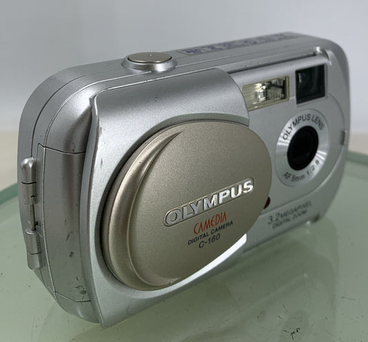 Olympus Camedia C-160 Digital Camera SILVER NO CHARGER NO CARD TESTED - 5360